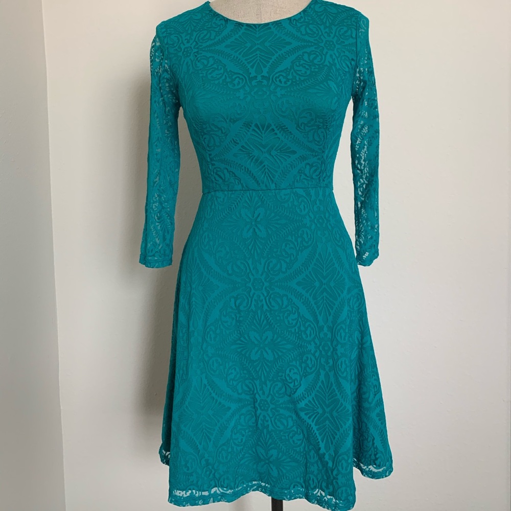 Turquoise lace long sleeve dress